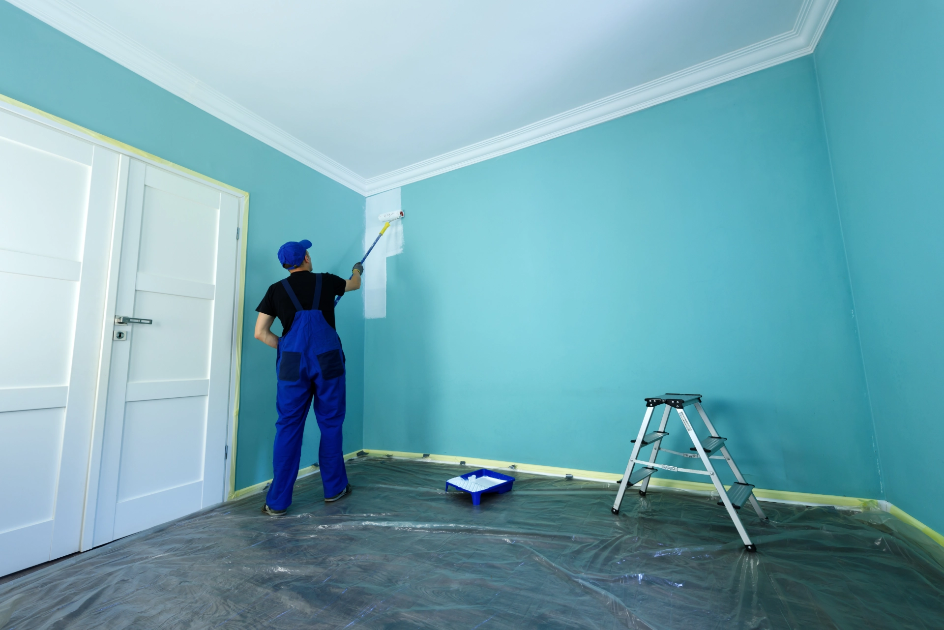 Rénovation des murs intérieurs à Angoulême avec préparation avant peinture